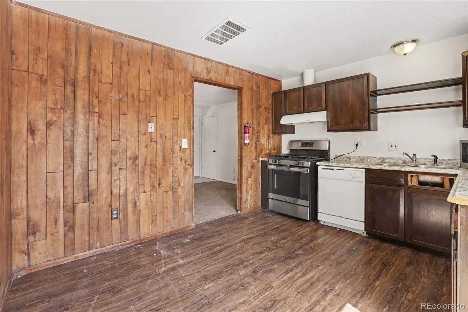 3034 S Laredo Circle Aurora CO 80013 | MLS #REC8969928 07282026013627 1600 3
