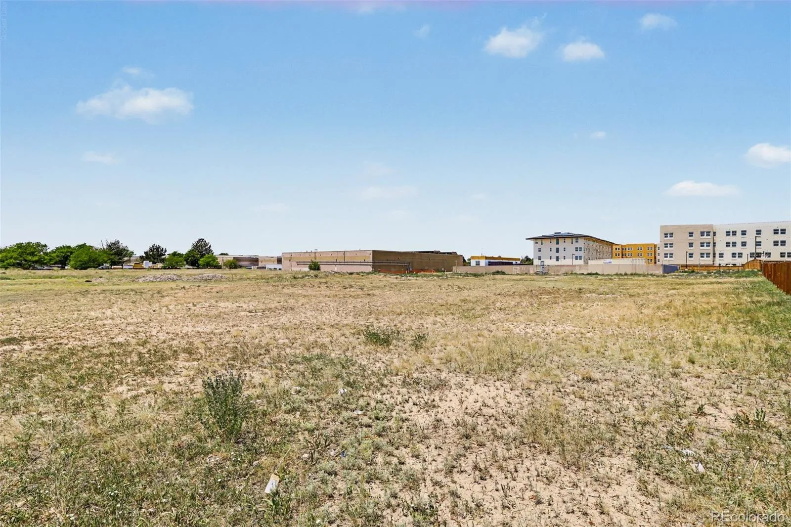 E Centretech Parkway Aurora CO 80011 | MLS #REC8973796 07102026162227 1600 6