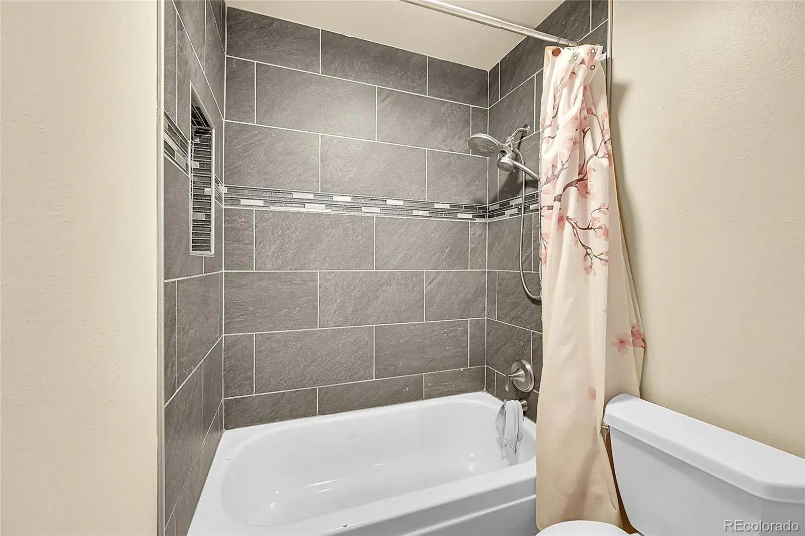 01022026220653 1600 22