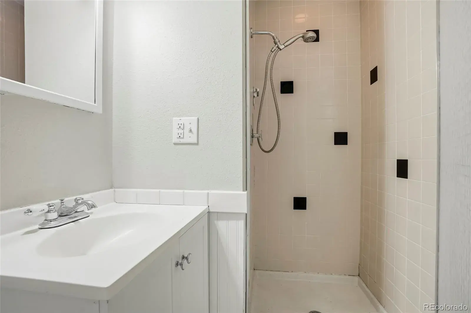 12032025195717 1600 18