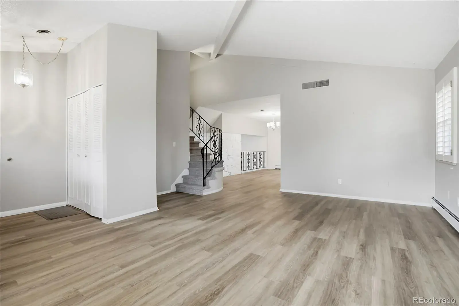 12032025195717 1600 3