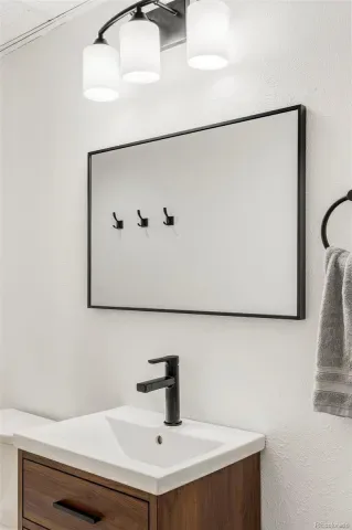 03122026185033 640 28