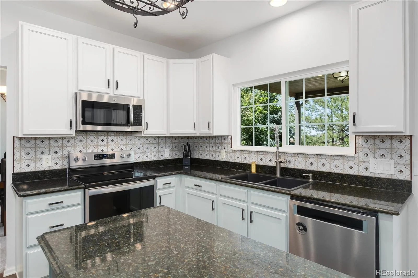 2073 Maples Place Littleton CO 80129 | MLS #REC8978526 06182026160115 1600 13
