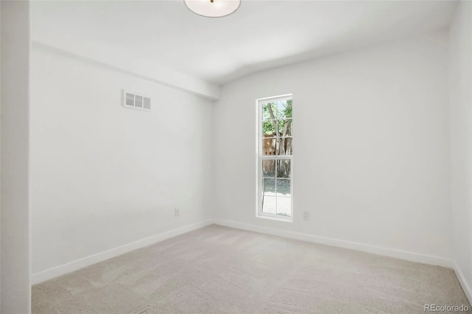 2112 9th Avenue Longmont CO 80501 | MLS #REC8979700 08212026205536 1600 39