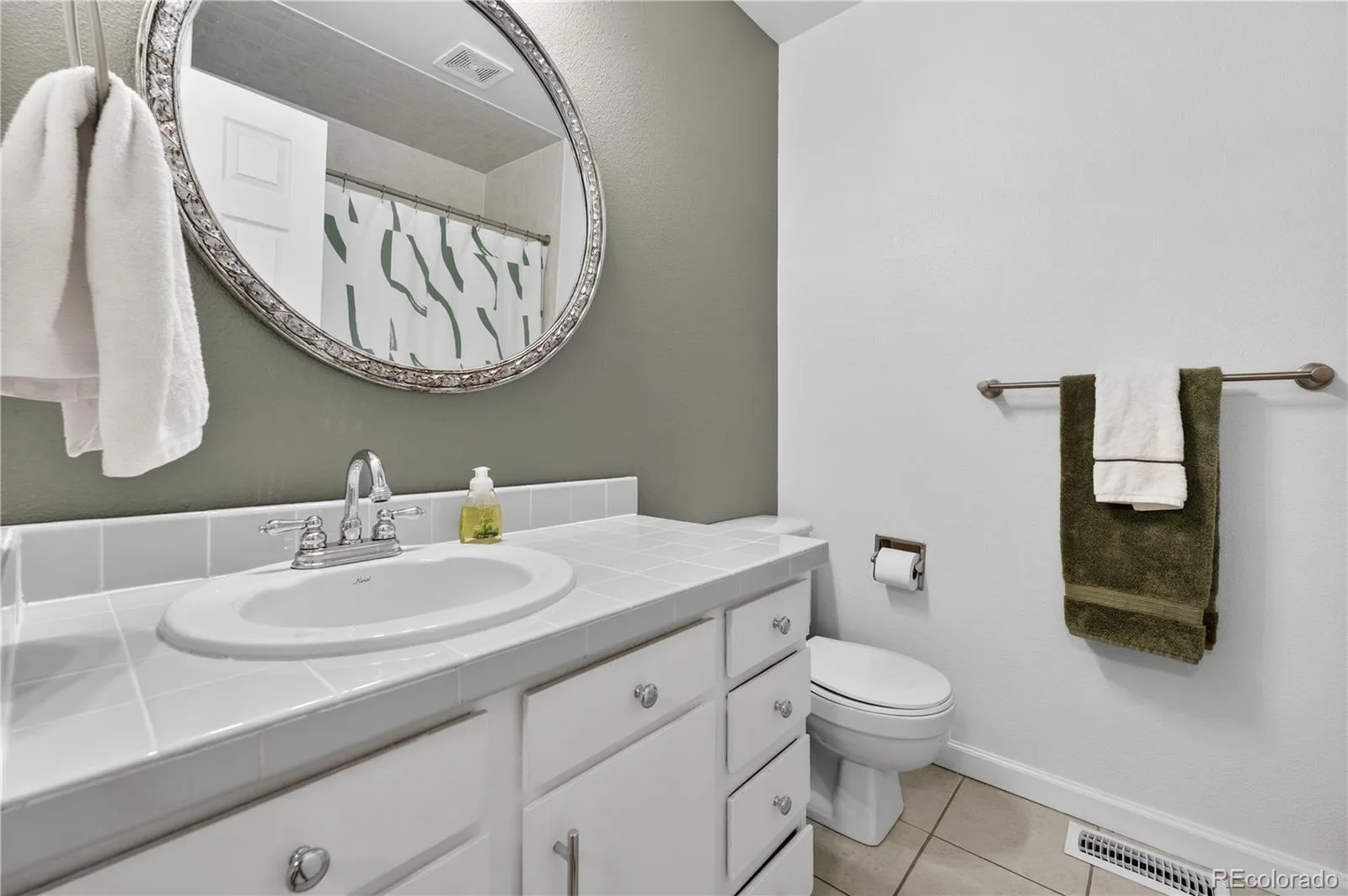 6396 S Emporia Circle Englewood CO 80111 MLS #REC8982463 06022026063204 1600 24