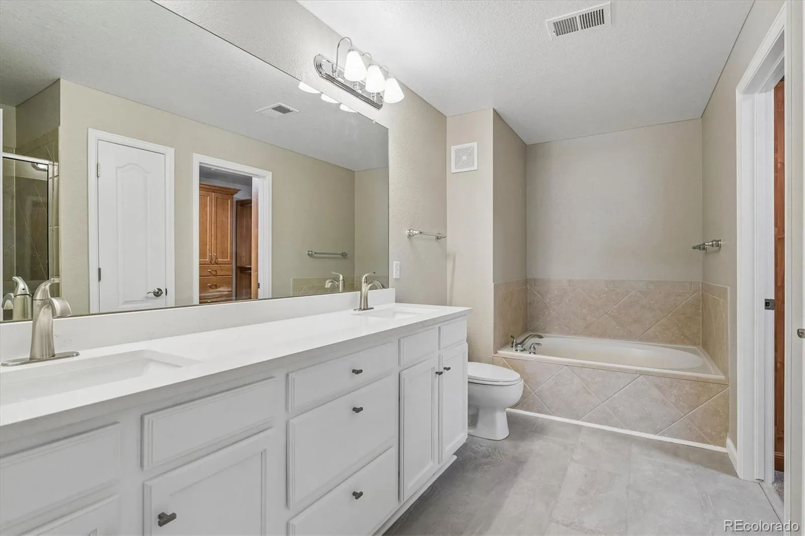1404 Whitehall Drive #C Longmont CO 80504 | MLS #REC8983623 07172026173030 1600 17