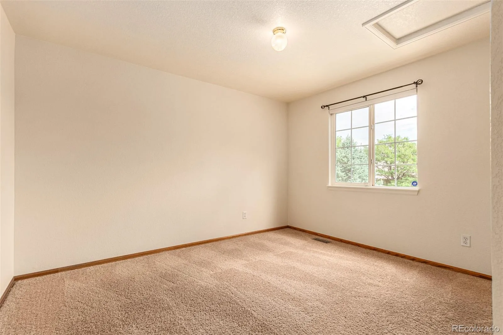 13865 Elm Street Thornton CO 80602 | MLS #REC8984461 08132026213850 1600 32