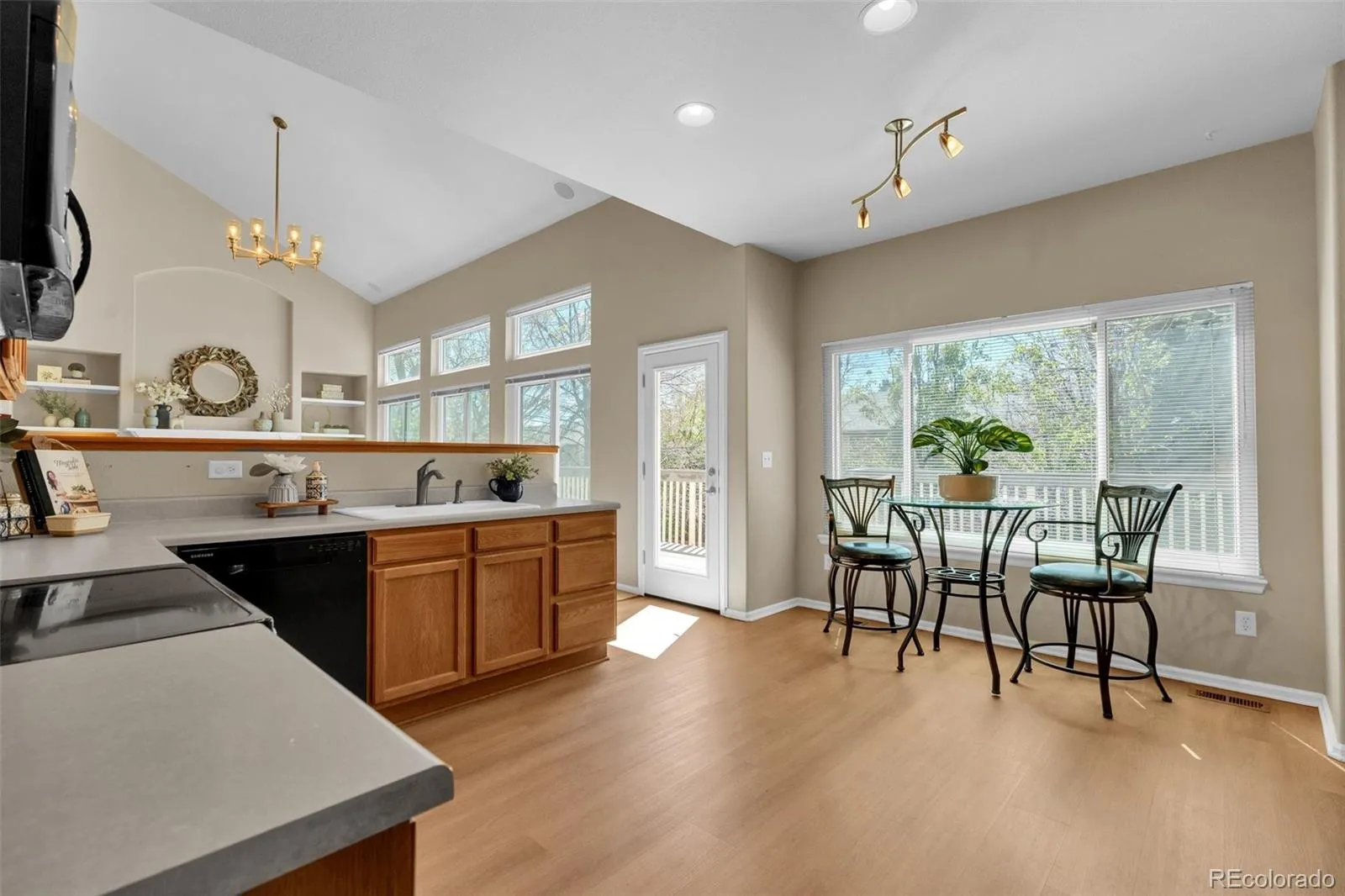 5177 S Fraser Way Aurora CO 80015 MLS #REC8984868 04172026230437 1600 11