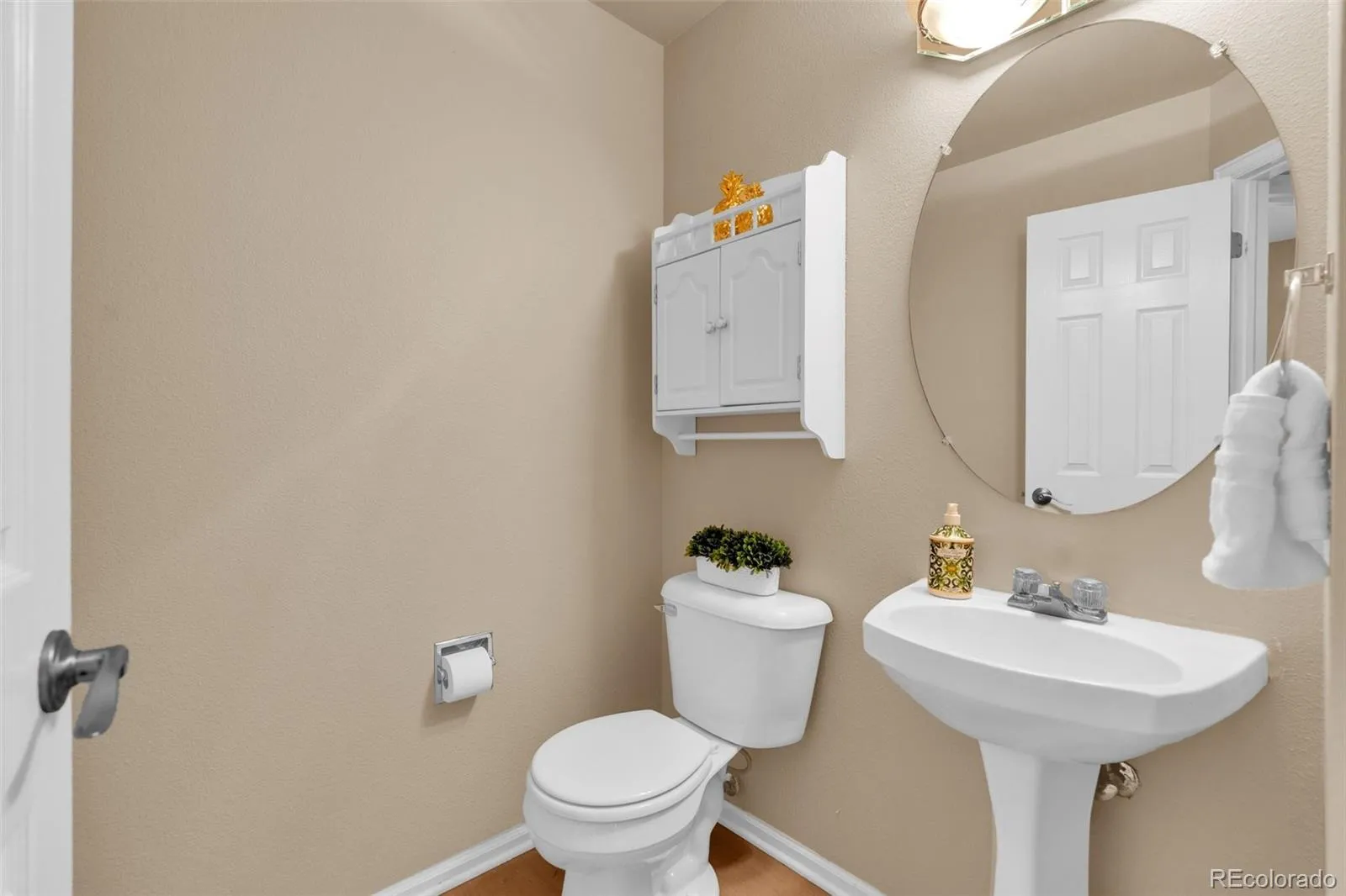 5177 S Fraser Way Aurora CO 80015 MLS #REC8984868 04172026230437 1600 21