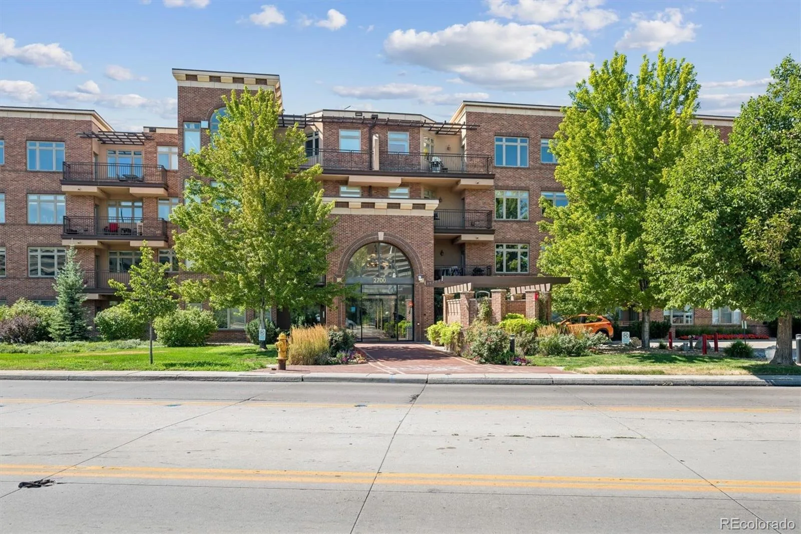 2700 E Cherry Creek South Drive #214 Denver CO 80209 | MLS #REC8985460 07312026172813 1600 1