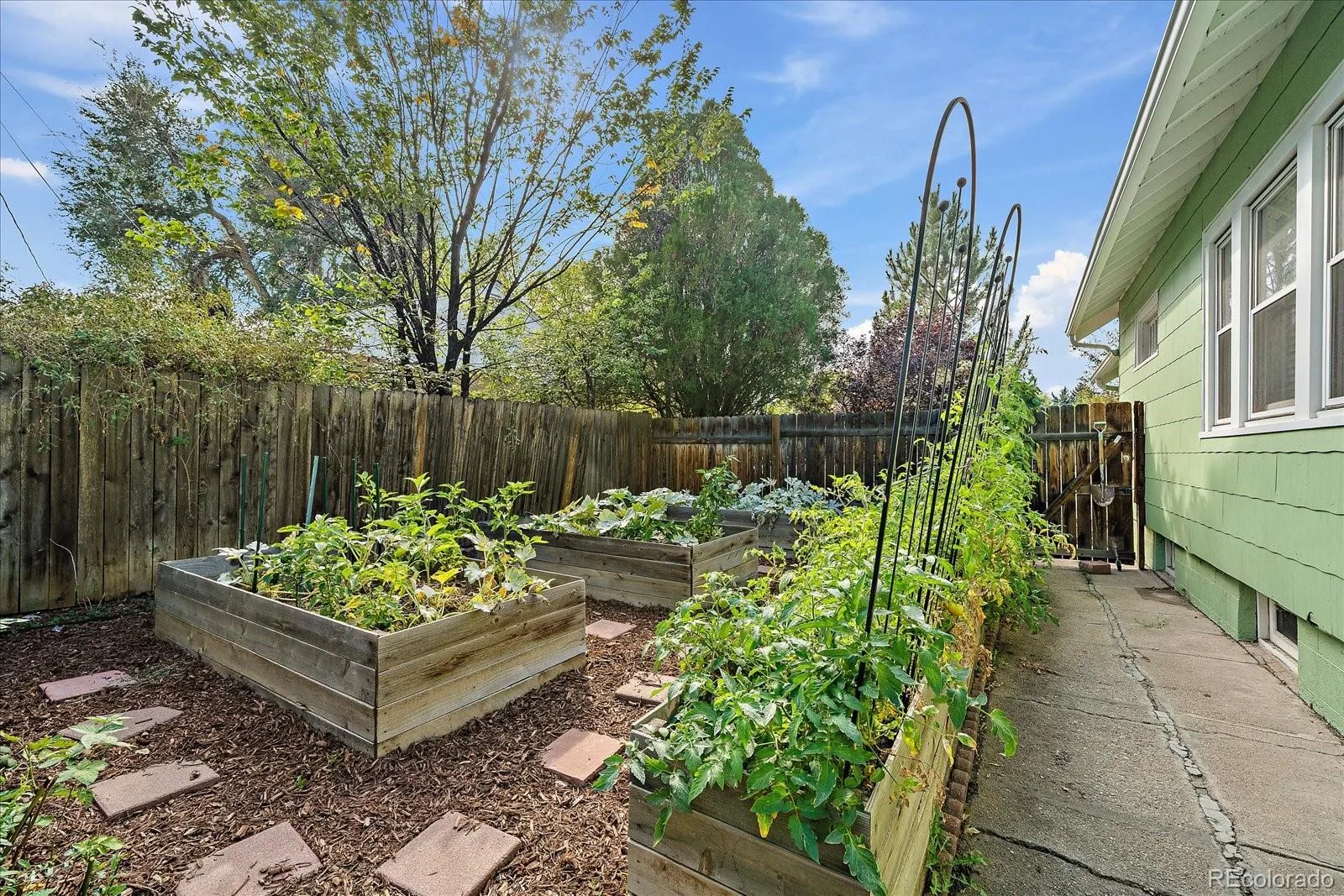 2672 S Bannock Street Denver CO 80223 | MLS #REC8985978 10172026015808 1600 6
