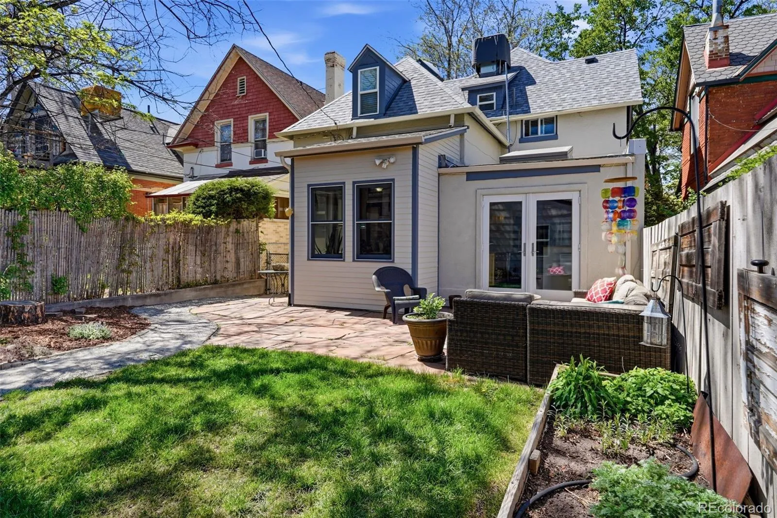 04142026212620 1600 39