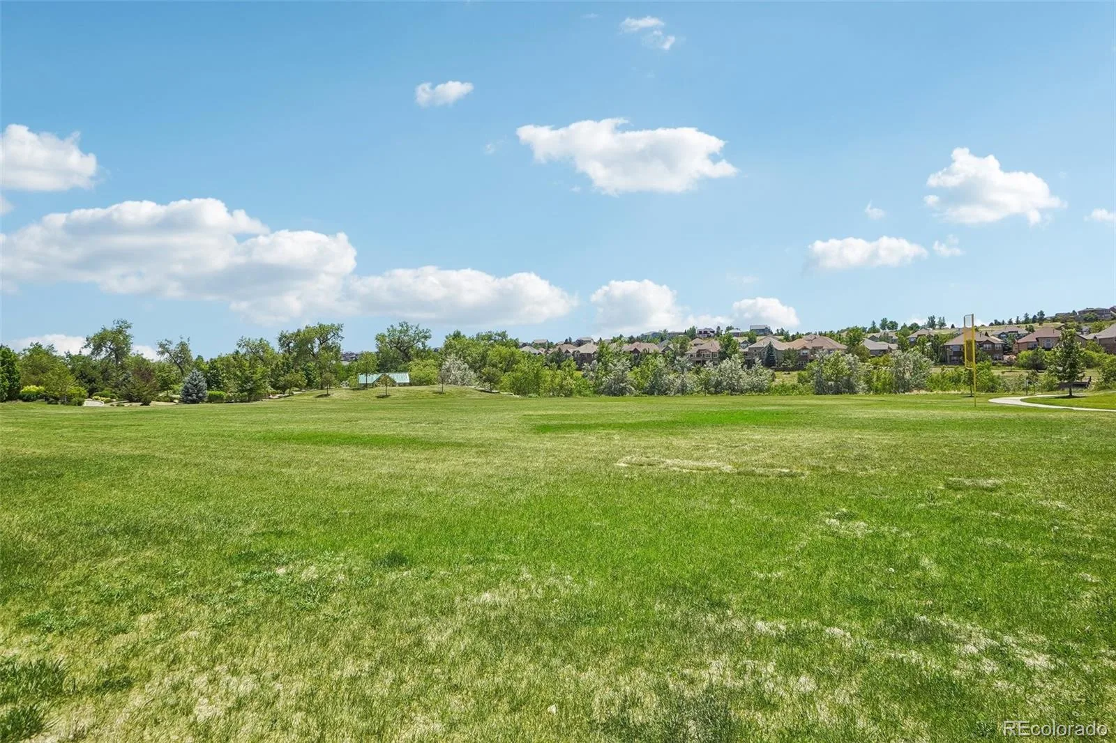 8607 Holman Circle Arvada CO 80005 MLS #REC8989595 06192026040254 1600 40