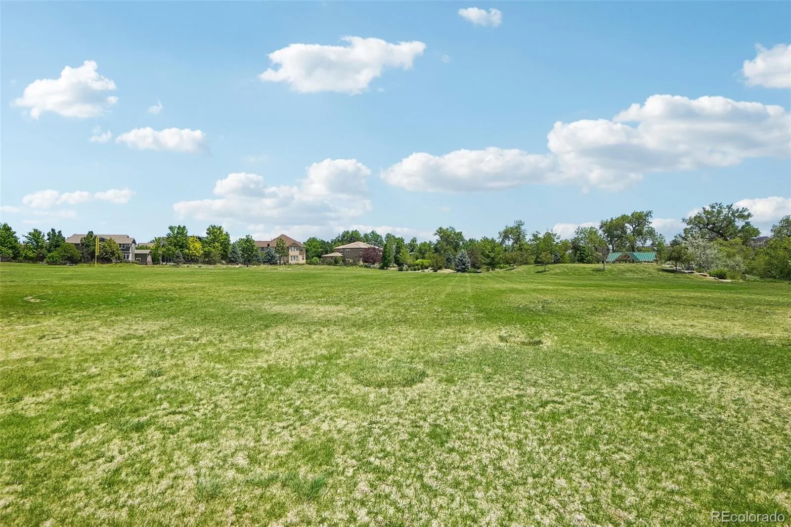 8607 Holman Circle Arvada CO 80005 MLS #REC8989595 06192026040254 1600 41