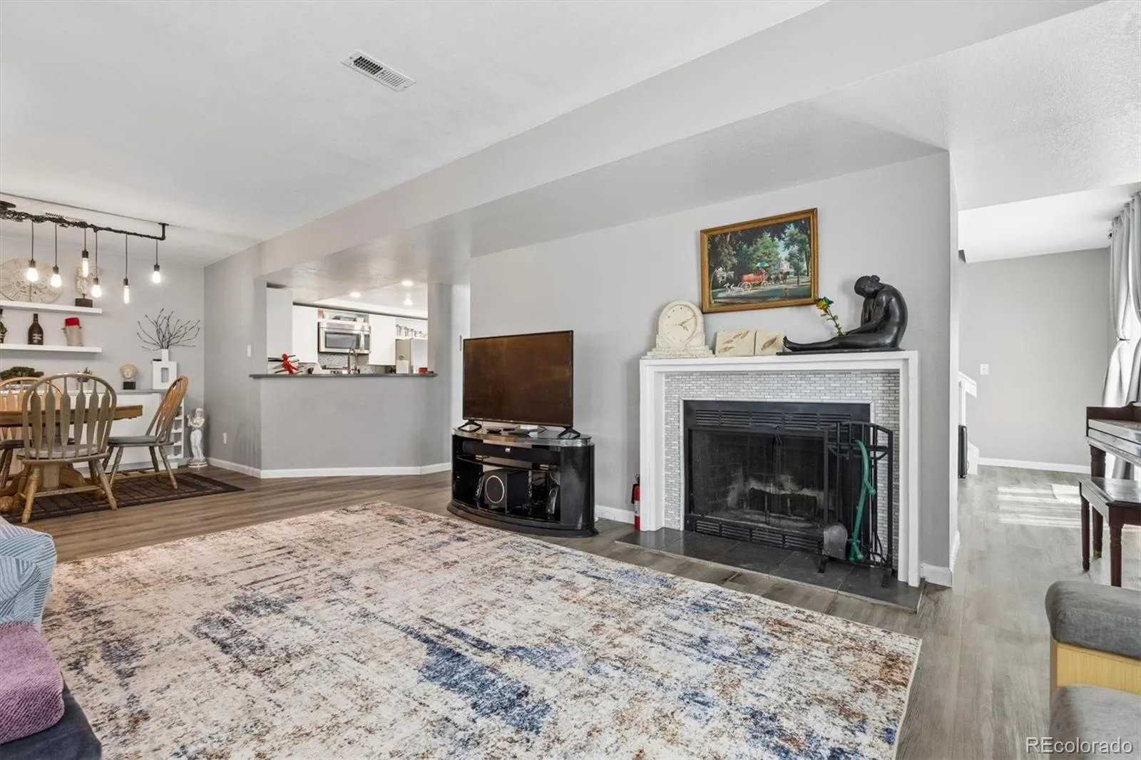 6475 S Dayton Street #106 Englewood CO 80111 MLS #REC8990674 04142026212138 1600 12
