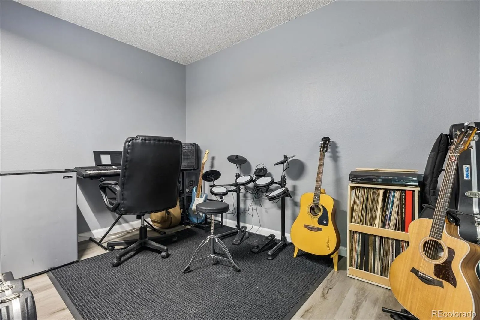 6475 S Dayton Street #106 Englewood CO 80111 MLS #REC8990674 04142026212138 1600 16