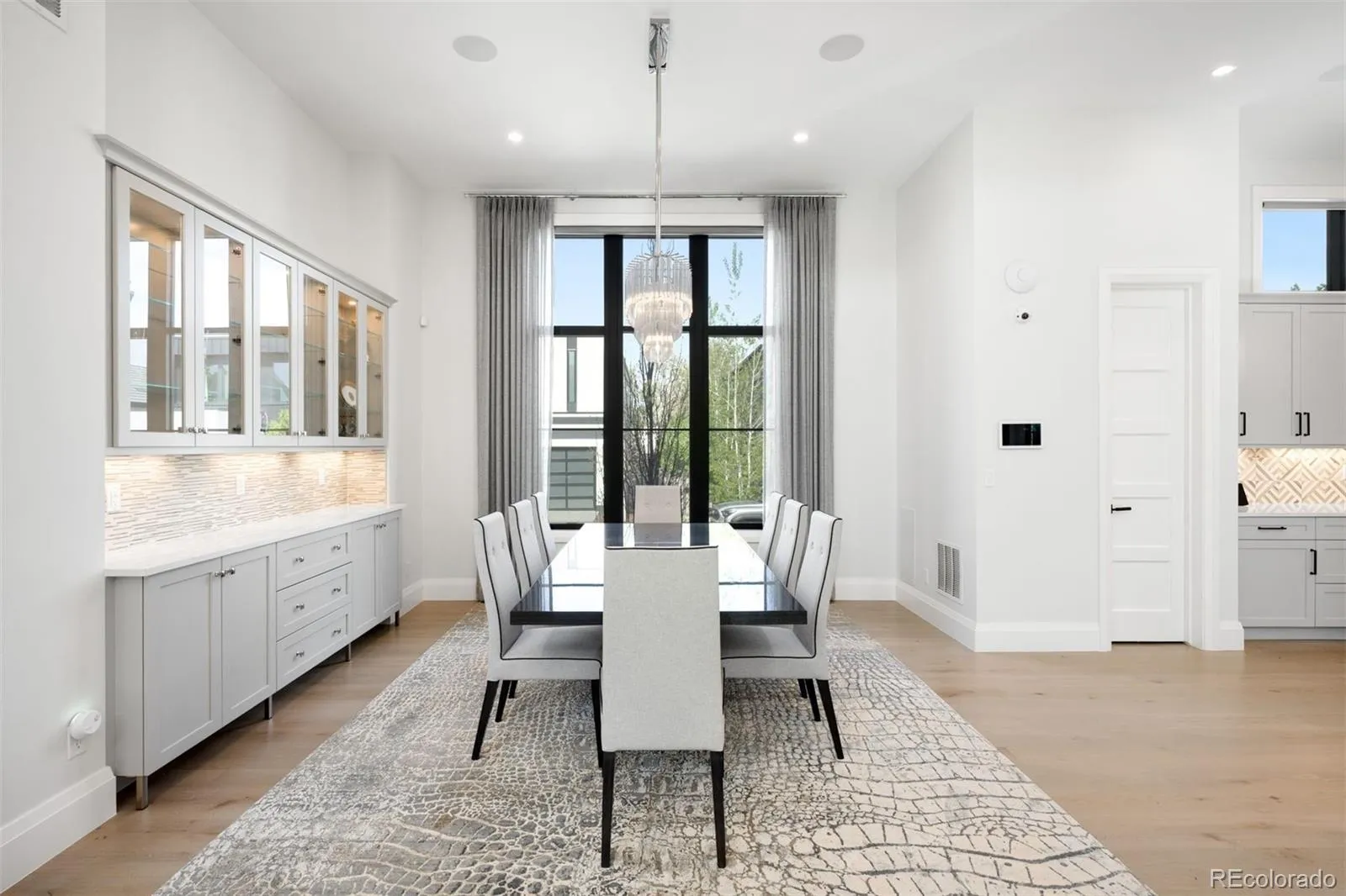 2821 E Cedar Avenue #2 Denver CO 80209 MLS #REC8994624 05152026201420 1600 17