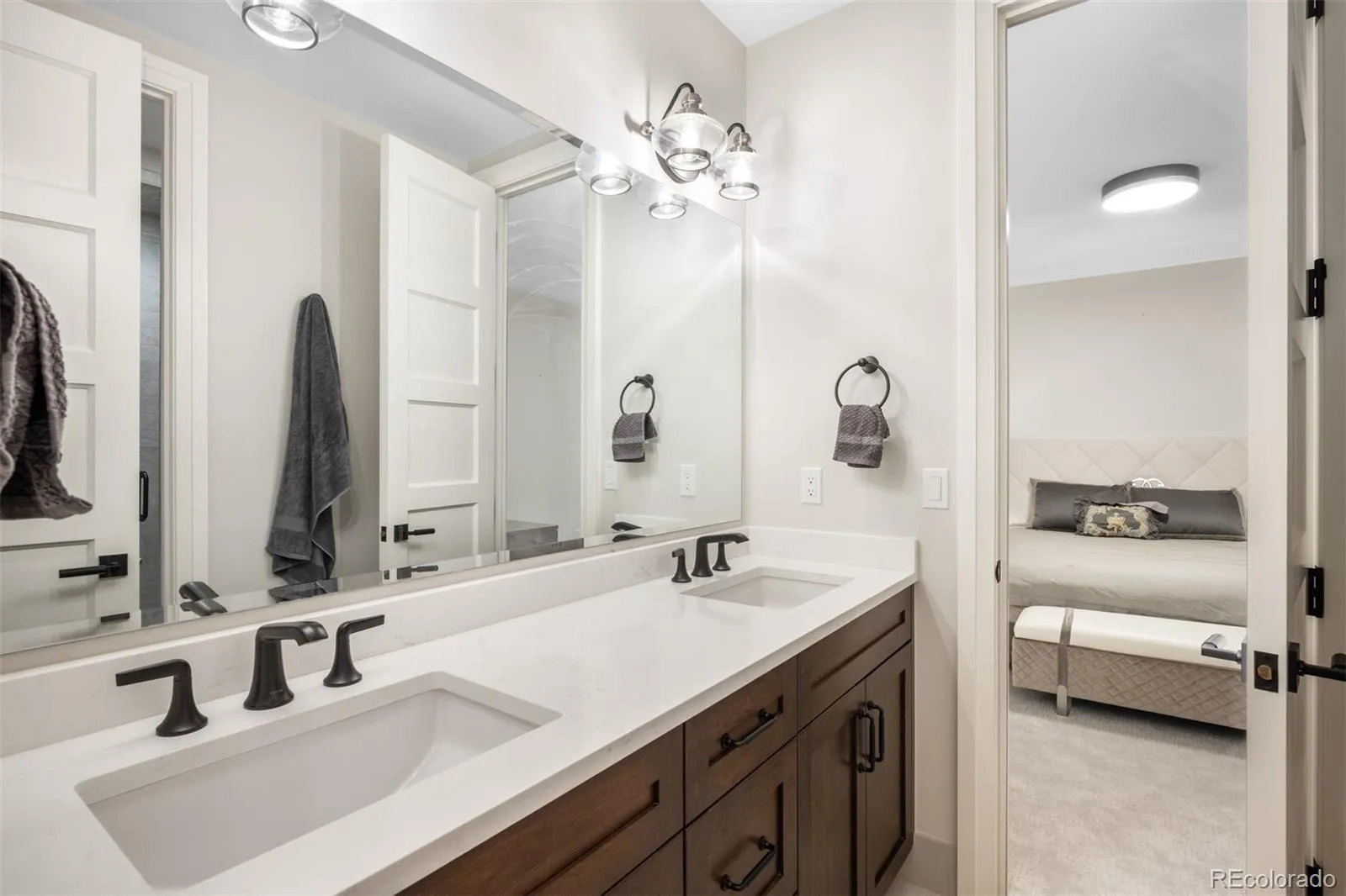 2821 E Cedar Avenue #2 Denver CO 80209 MLS #REC8994624 05152026201420 1600 47