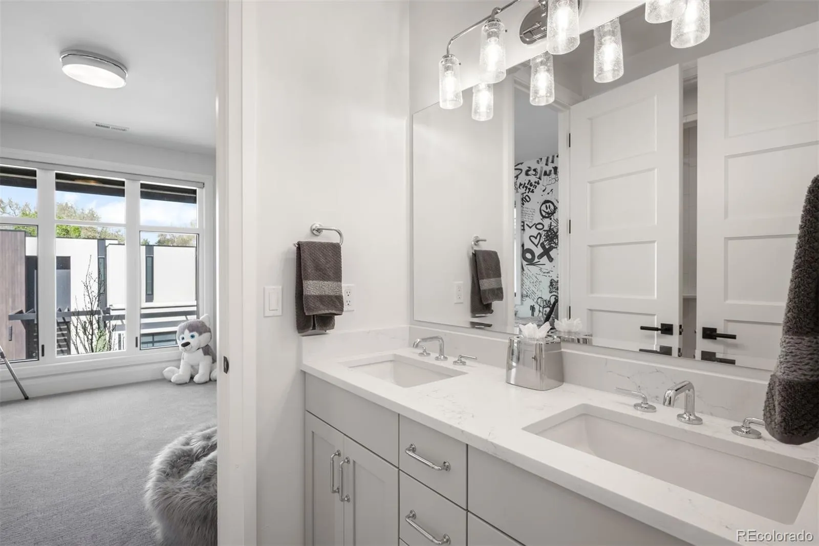 2821 E Cedar Avenue #2 Denver CO 80209 MLS #REC8994624 05152026201420 1600 48