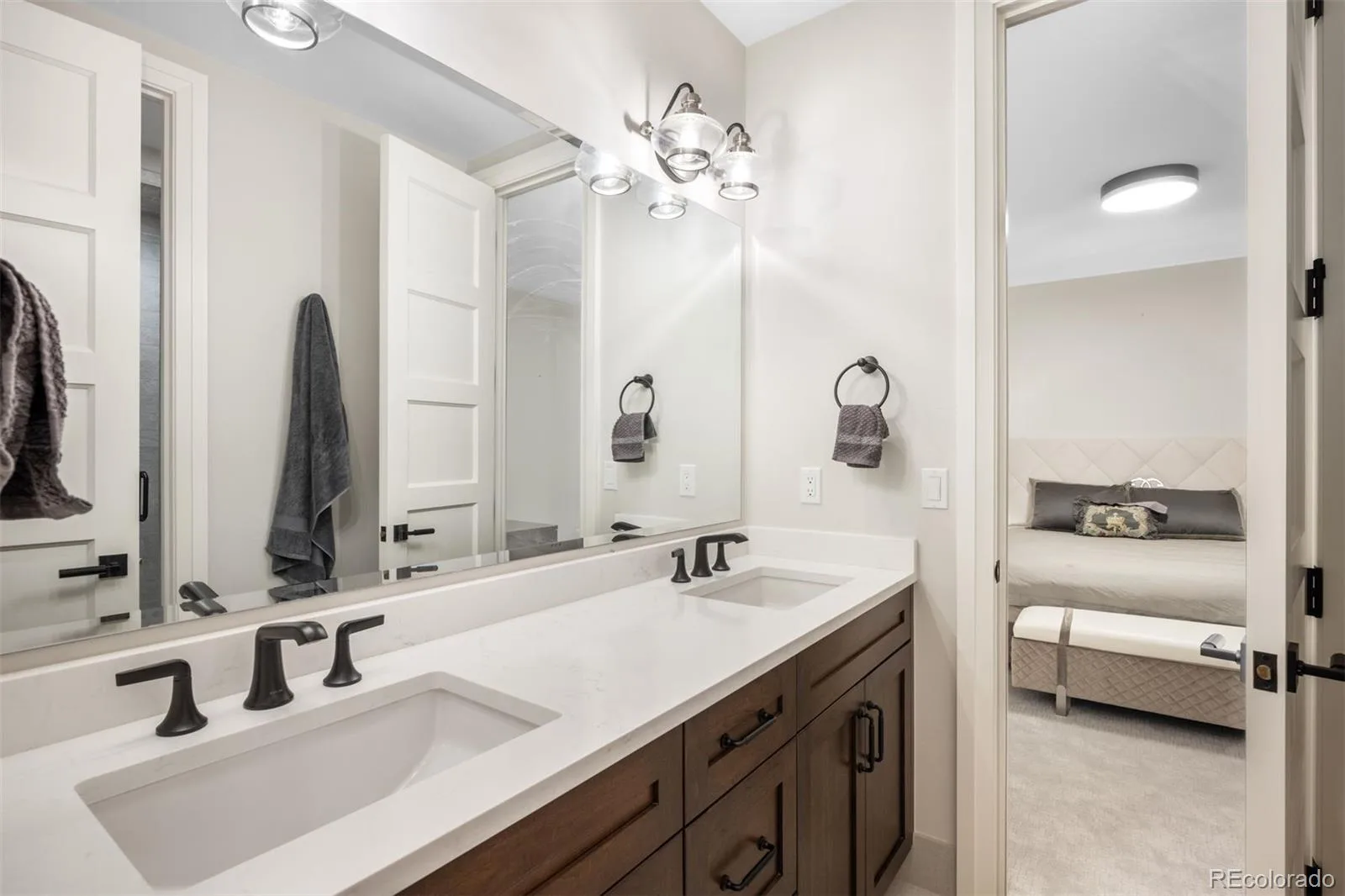 2821 E Cedar Avenue #2 Denver CO 80209 | MLS #REC8994624 09282026182920 1600 47