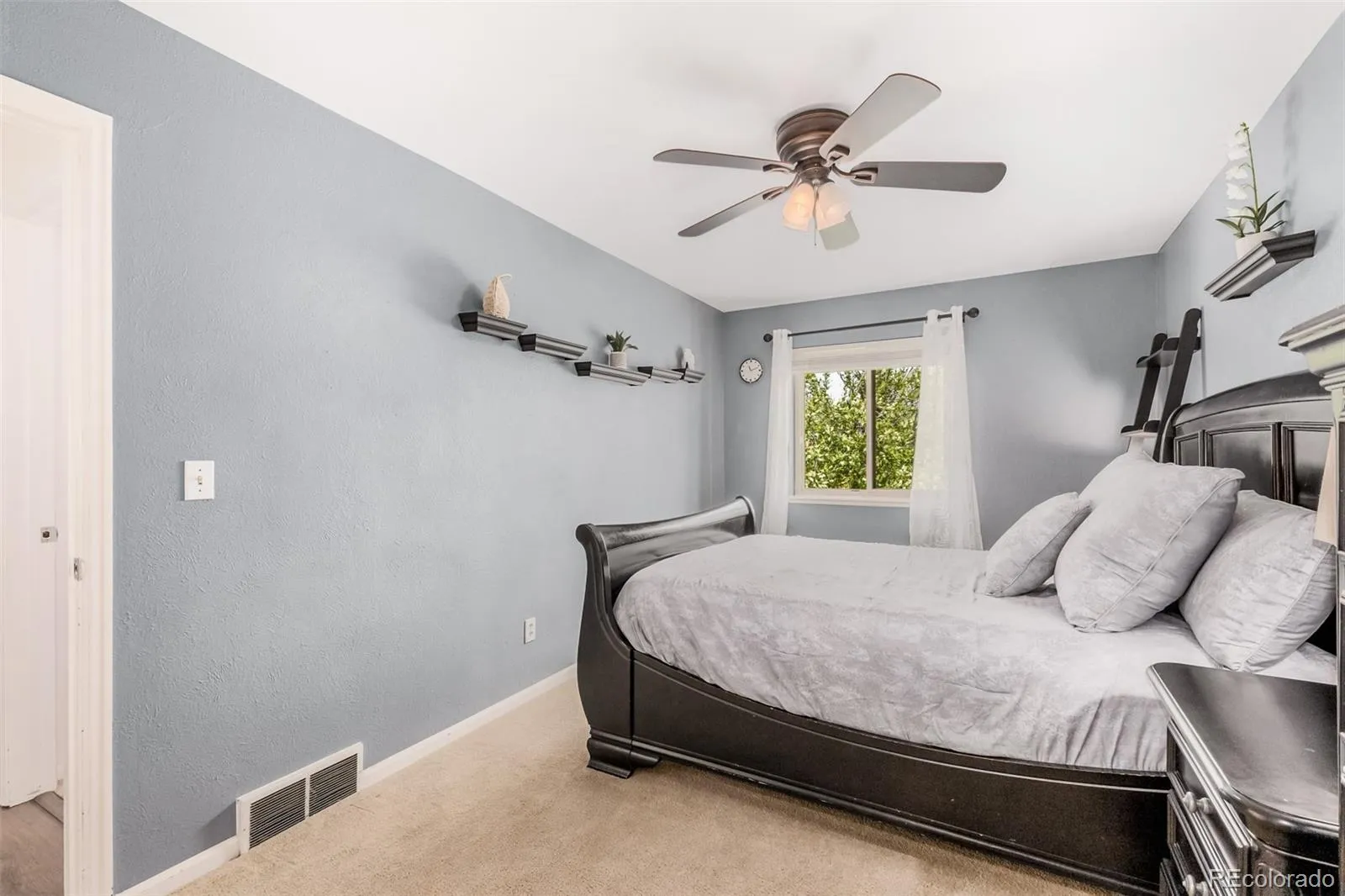 04102026153333 1600 18