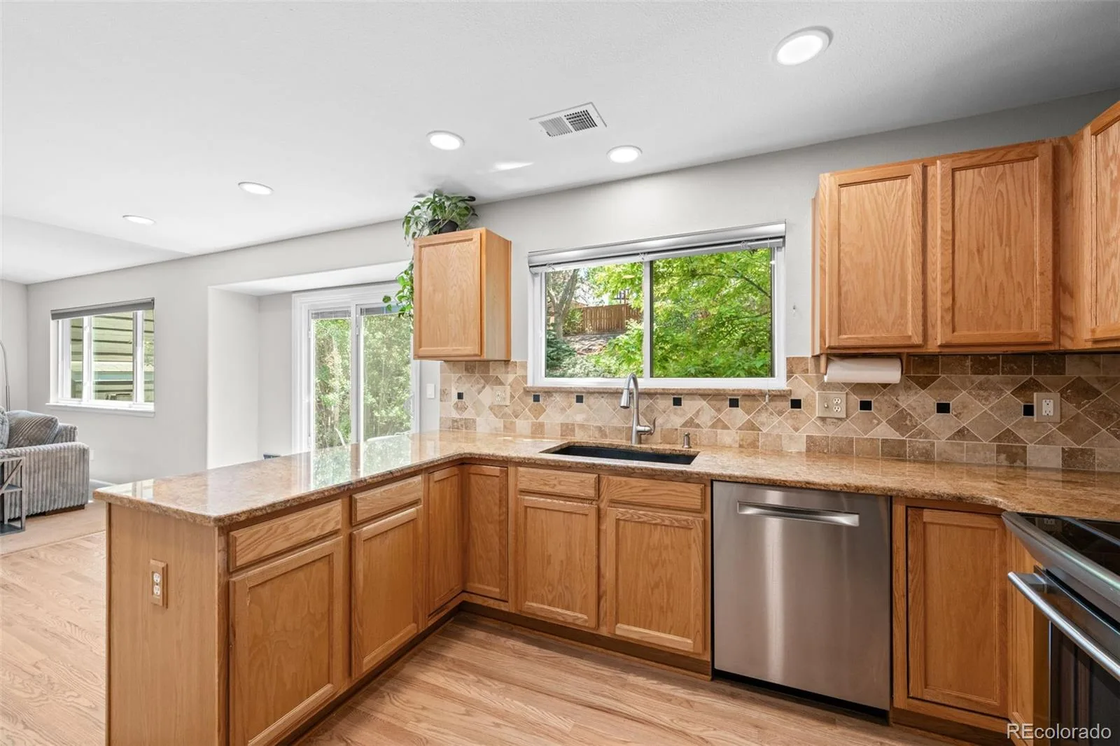 2548 Foothills Canyon Court Littleton CO 80129 | MLS #REC8998261 07302026041602 1600 16