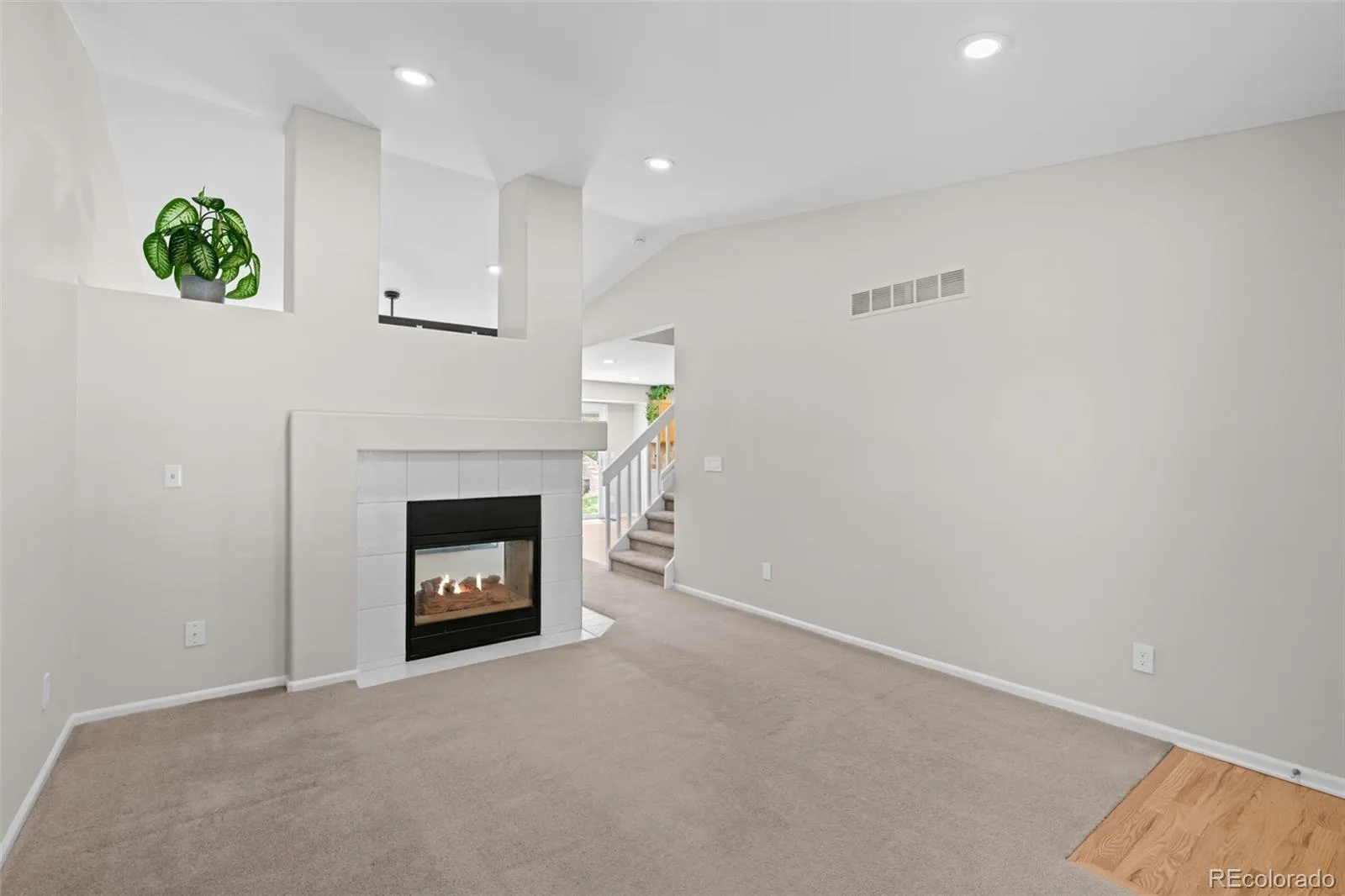 2548 Foothills Canyon Court Littleton CO 80129 | MLS #REC8998261 07302026041602 1600 5