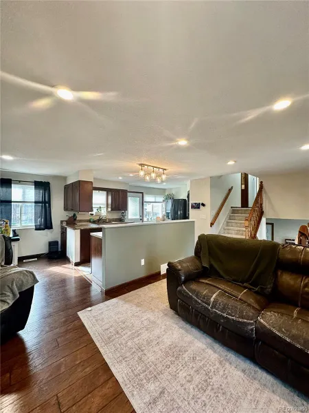 04182026203747 800 9