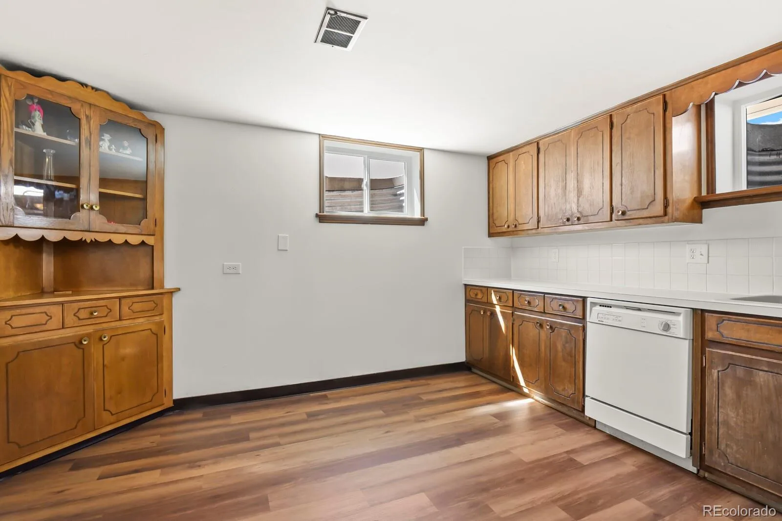 9305 W 52nd Avenue Arvada CO 80002 MLS #REC9000447 06122026074948 1600 11