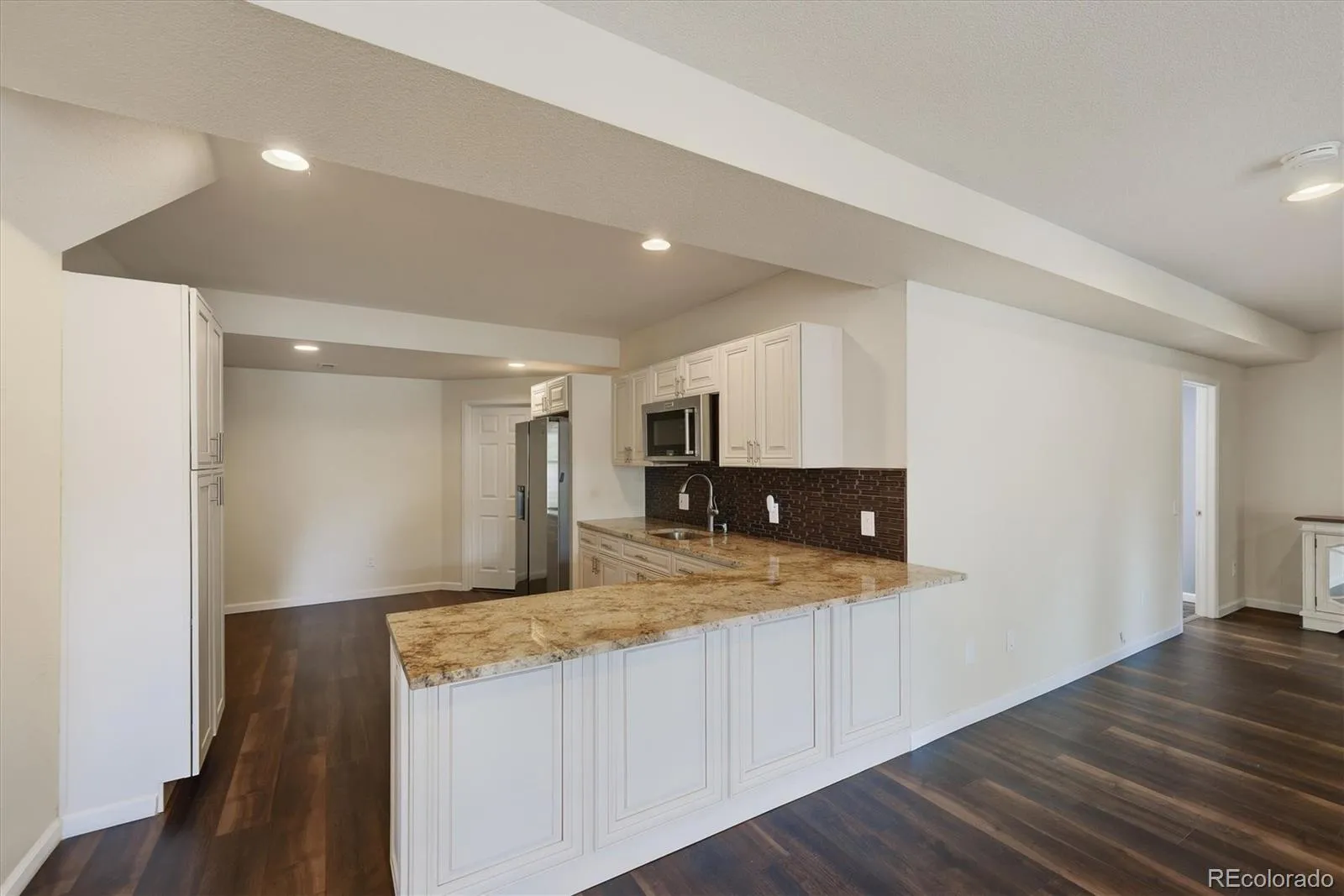 379 Shoreham Circle Castle Pines CO 80108 MLS #REC9001805 04212026170655 1600 33
