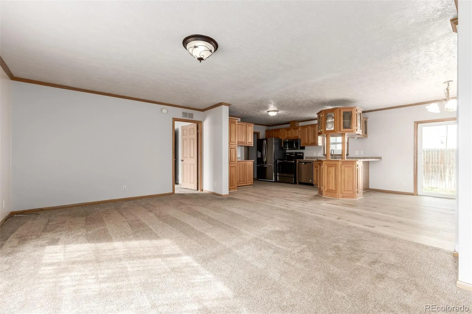 04142026002631 1600 12