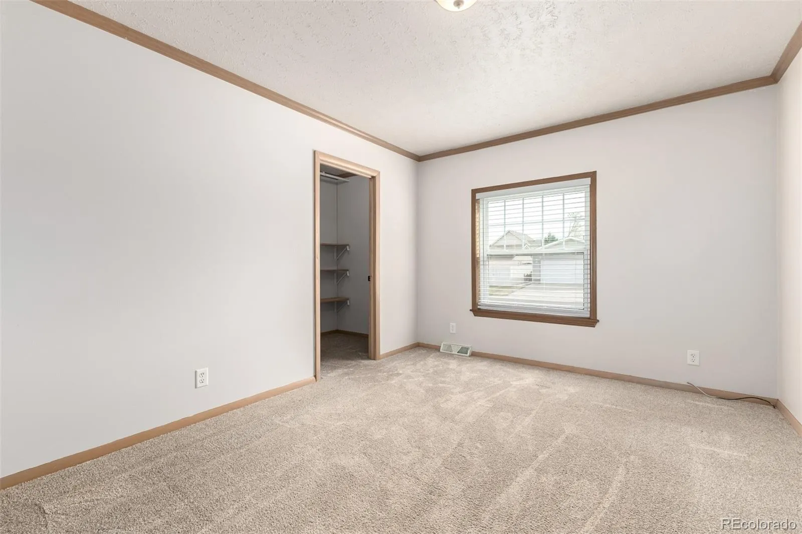 04142026002631 1600 22