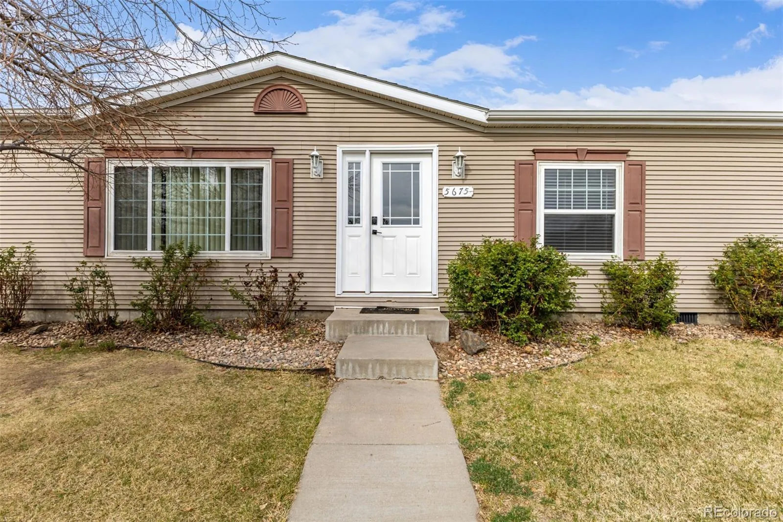 04142026002631 1600 33