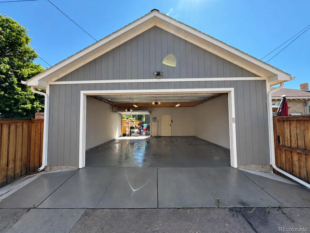 1521 Meade Street Denver CO 80204 | MLS #REC9003464 10152026002007 1200 38
