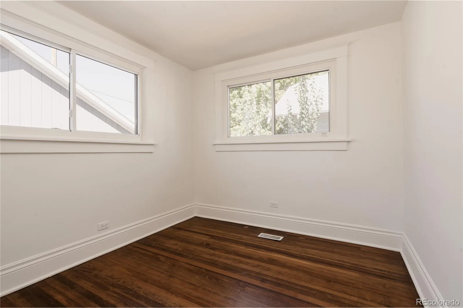 1521 Meade Street Denver CO 80204 | MLS #REC9003464 10152026002007 1600 23