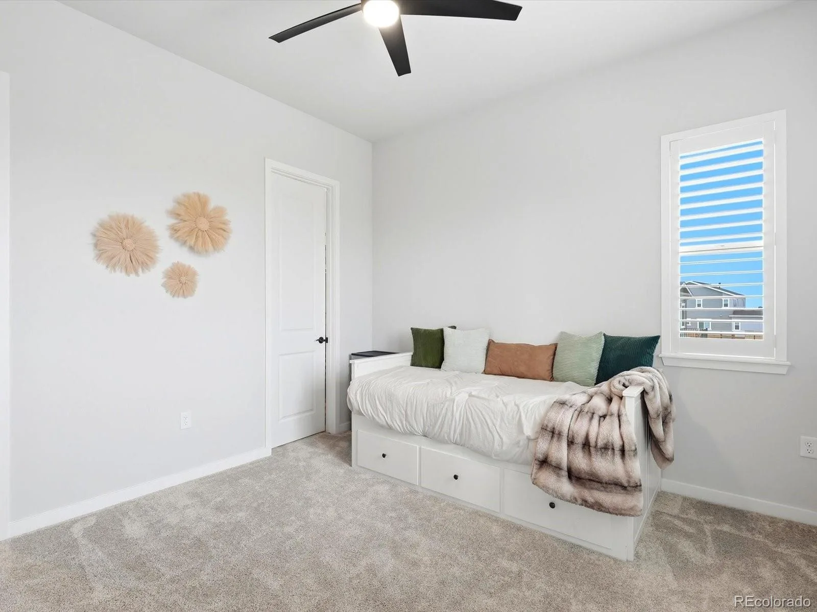 13690 Emerald Lake Street Parker CO 80138 | MLS #REC9005045 10022026195451 1600 24