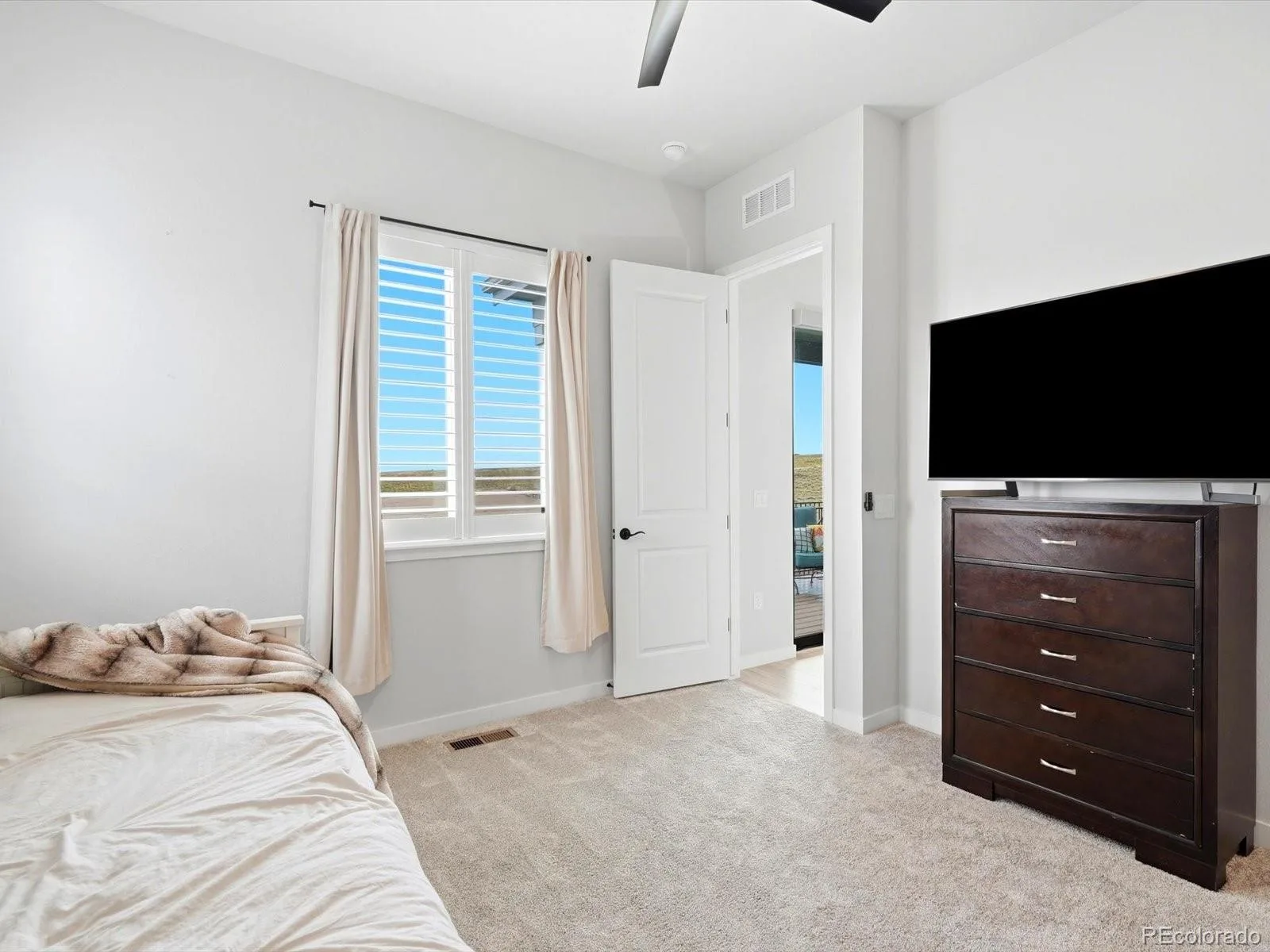 13690 Emerald Lake Street Parker CO 80138 | MLS #REC9005045 10022026195451 1600 25