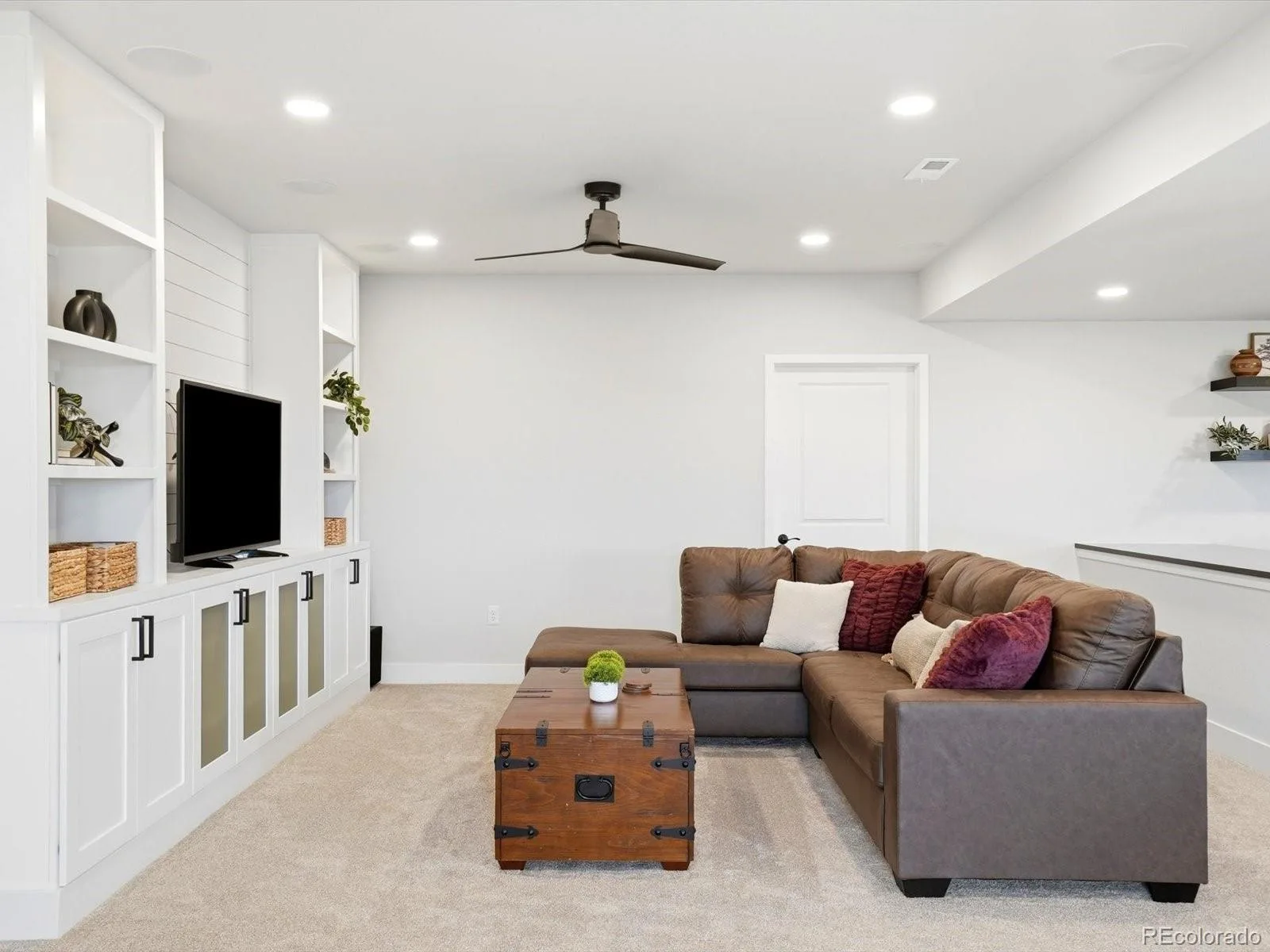 13690 Emerald Lake Street Parker CO 80138 | MLS #REC9005045 10022026195451 1600 41