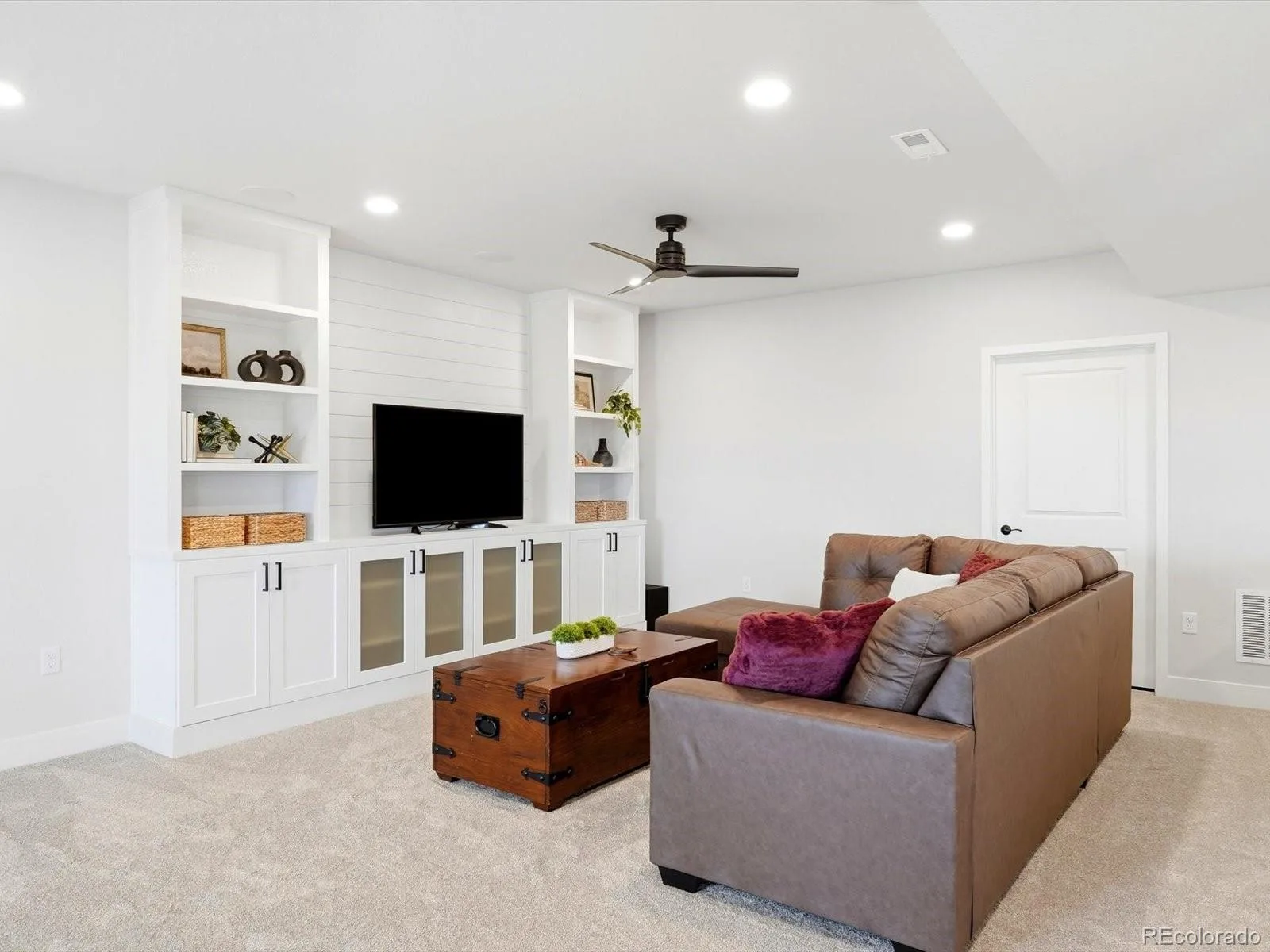 13690 Emerald Lake Street Parker CO 80138 | MLS #REC9005045 10022026195451 1600 46