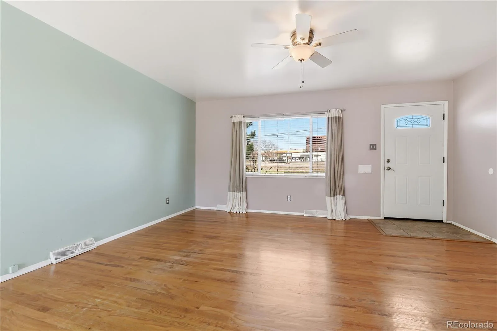 04012026193642 1600 18