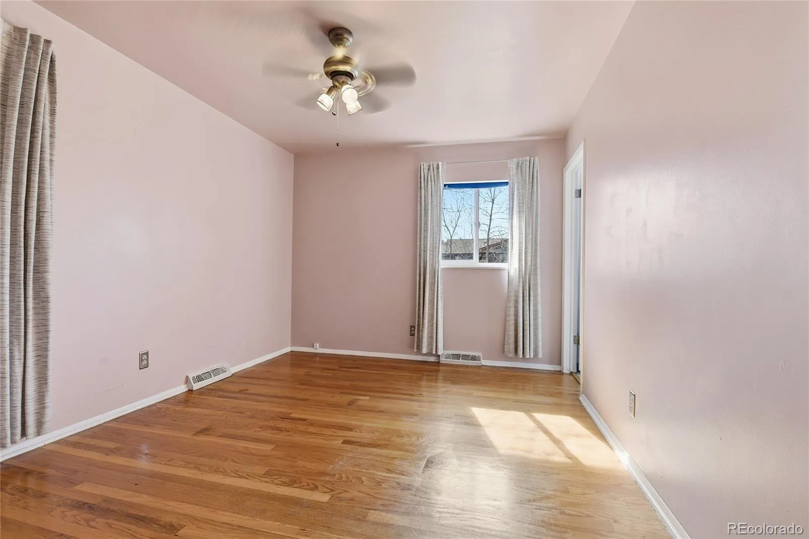 04012026193642 1600 24