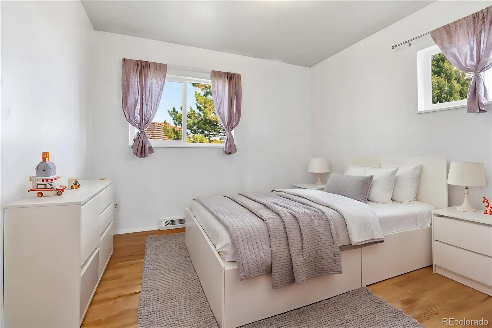 04012026193642 1600 8