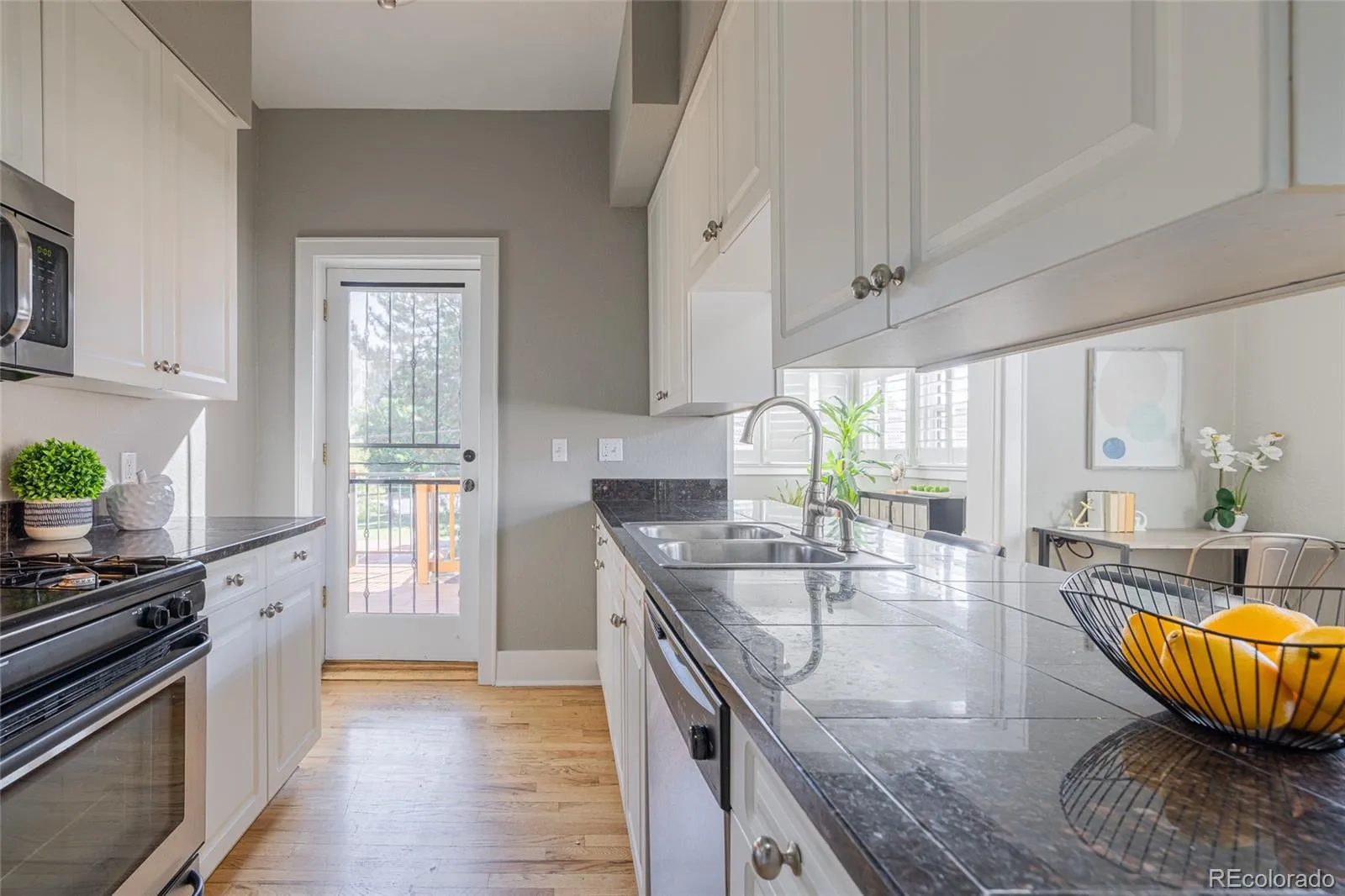 04092026224258 1600 8