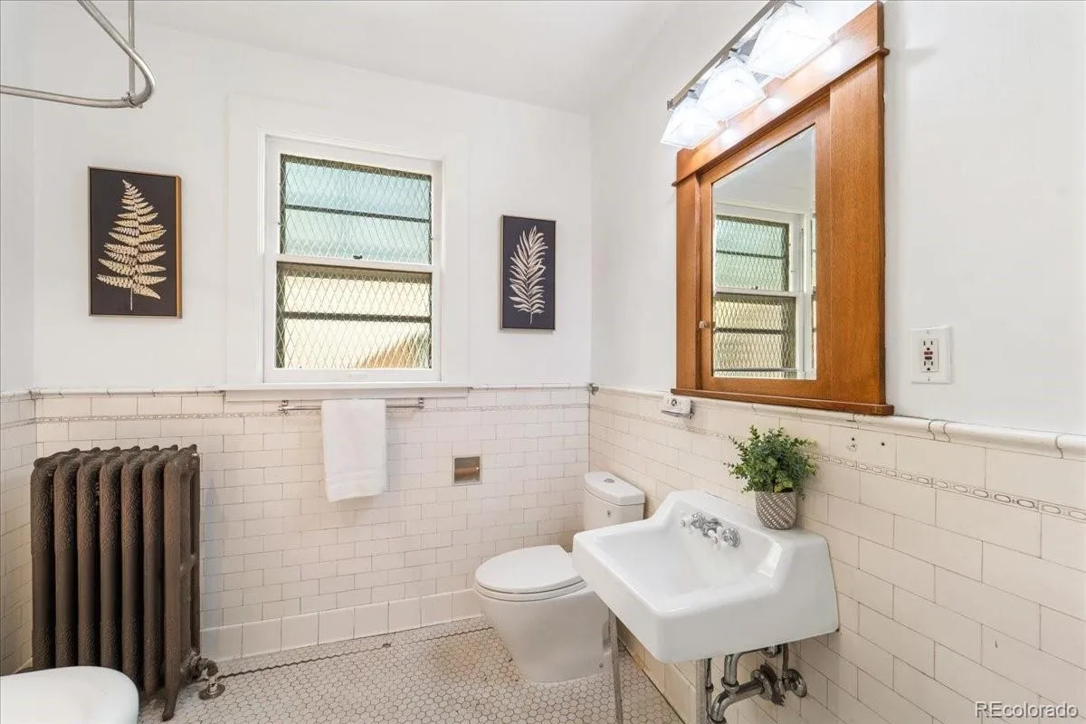 674 Steele Street Denver CO 80206 | MLS #REC9011163 09232026013432 1200 16