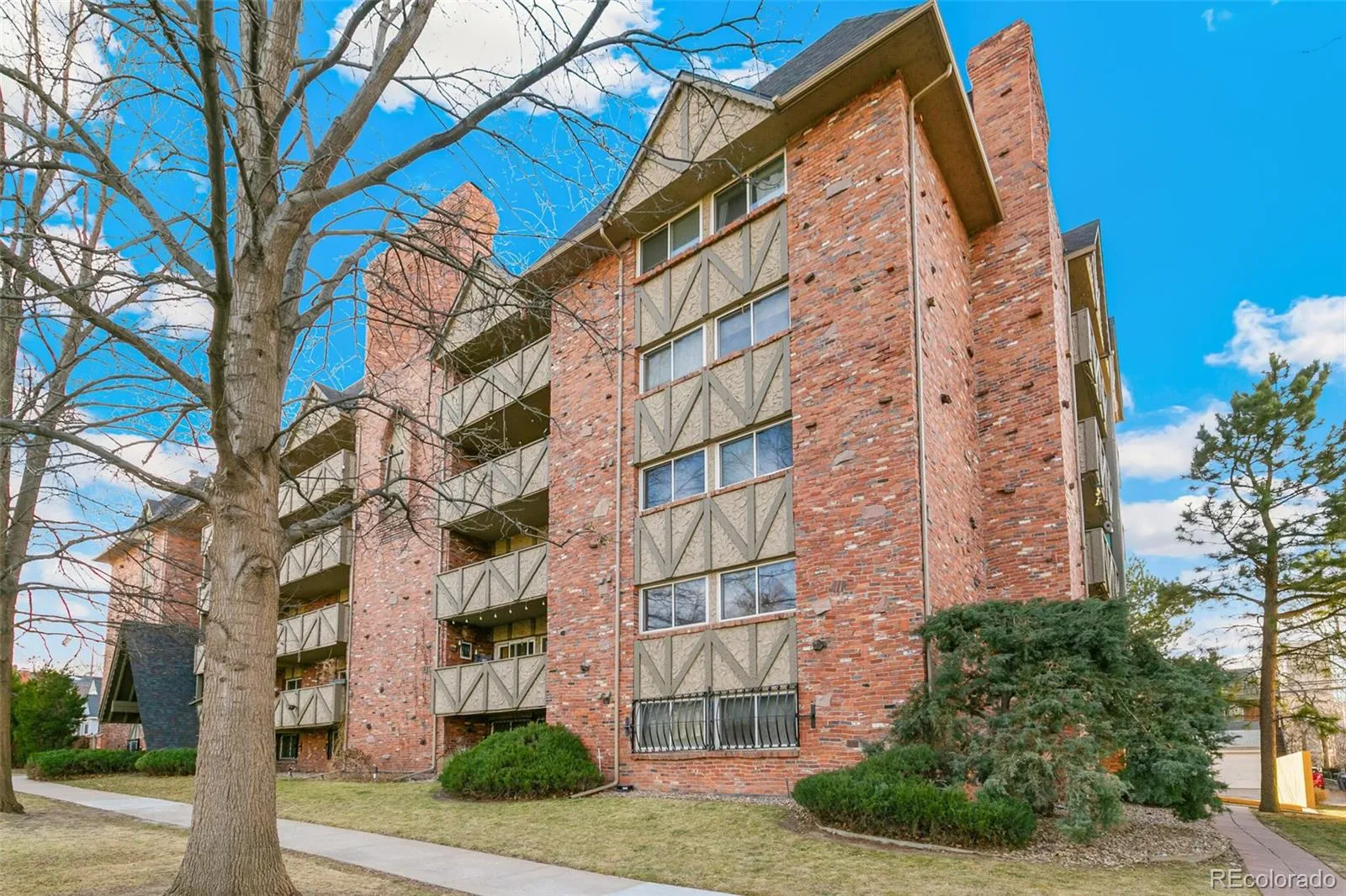 1243 N Gaylord Street #205 Denver CO 80206 MLS #REC9011842 05062026194047 1600 35