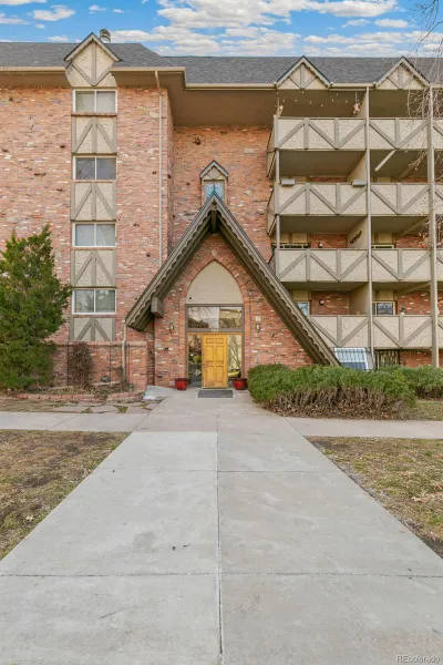 1243 N Gaylord Street #205 Denver CO 80206 MLS #REC9011842 05062026194047 800 34