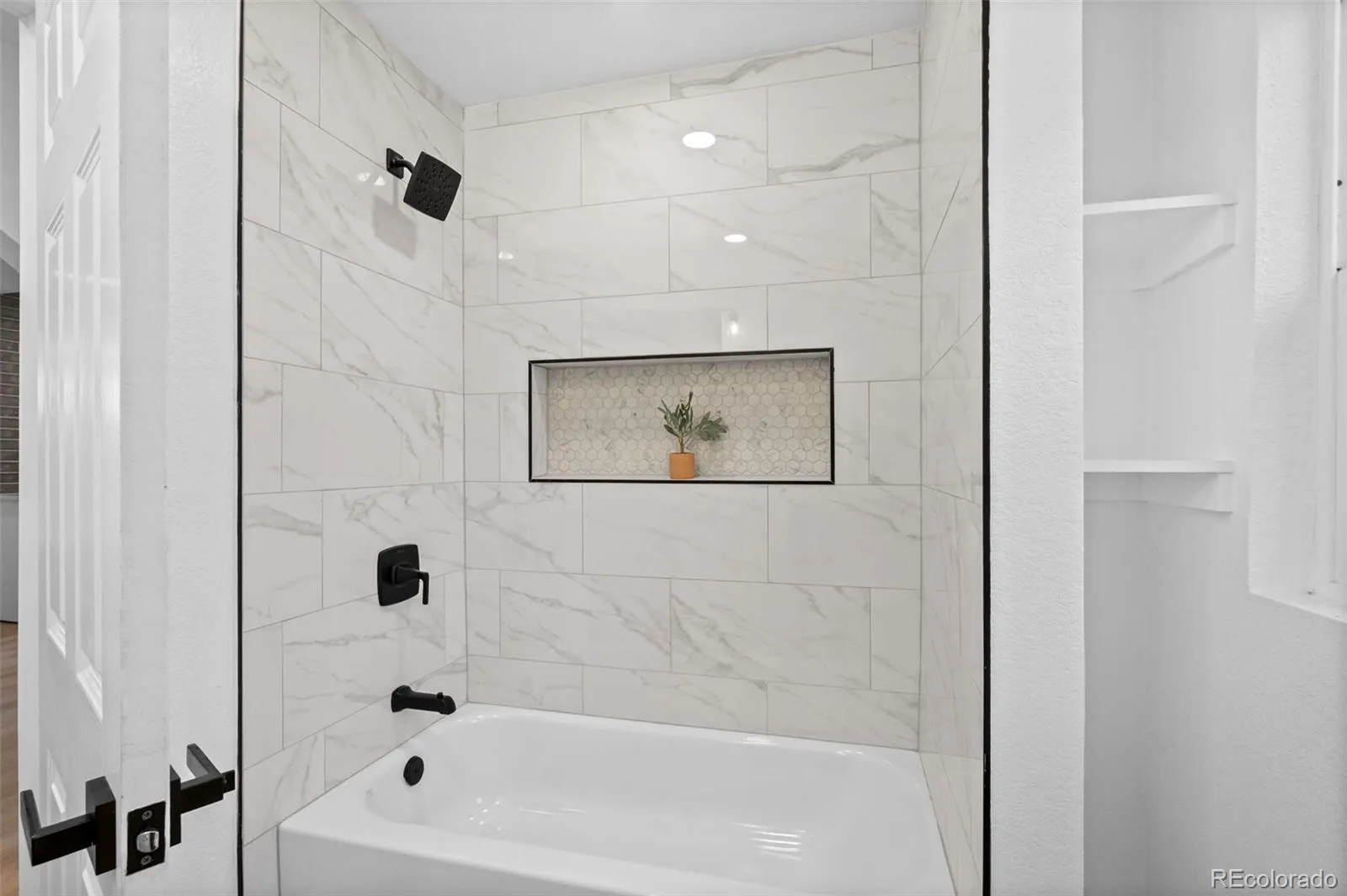 04202026025017 1600 18