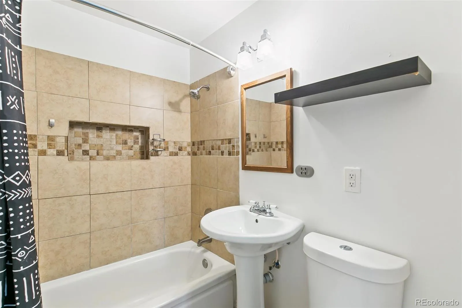 1348 S Xavier Street Denver CO 80219 MLS #REC9017230 05212026185721 1600 17