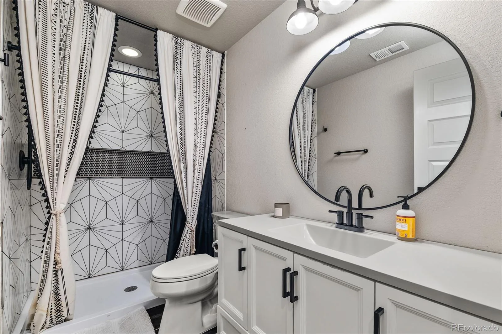 25537 E Alder Drive Aurora CO 80016 MLS #REC9019588 06152026193235 1600 39