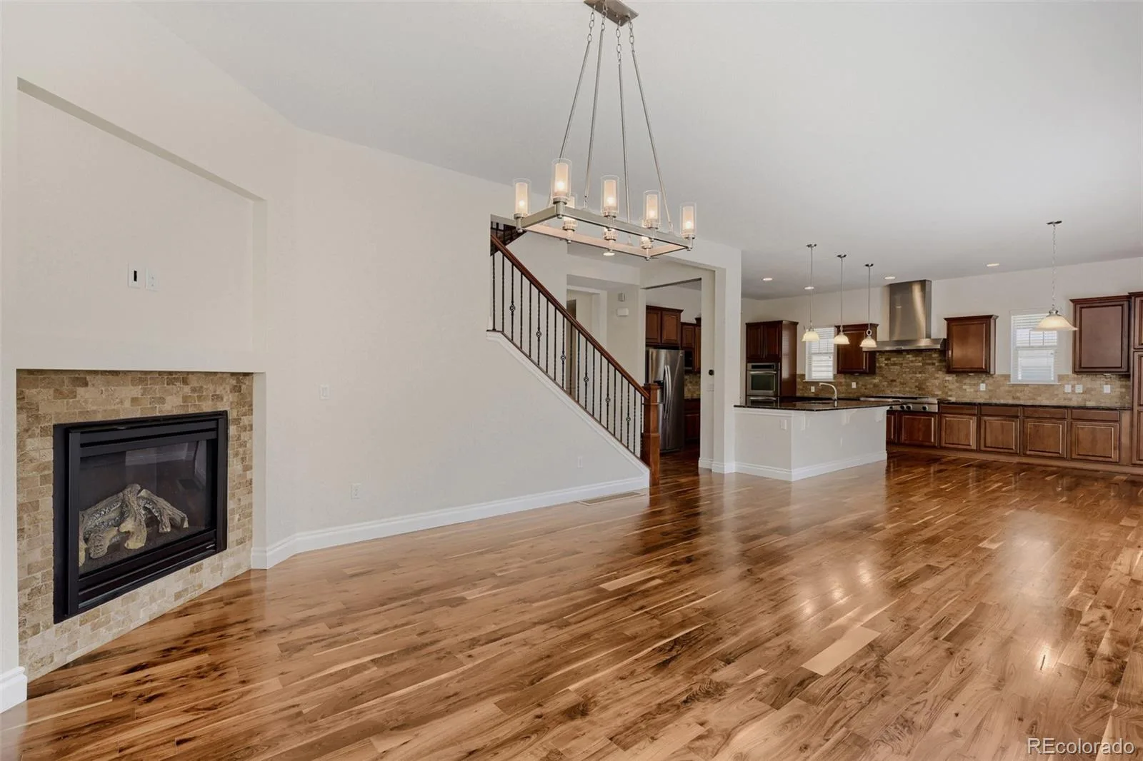 10262 Greentrail Circle Lone Tree CO 80124 MLS #REC9021191 06102026211616 1600 10